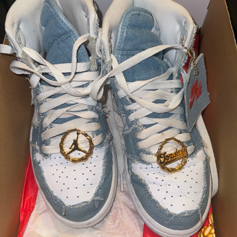 Women’s air jordan 1 retro high OG